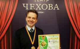 Directorul Teatrului A Cehov Constantin Haret la o frumoasă aniversare