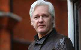 Julian Assange va rămîne în închisoare 