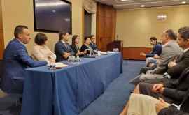Майя Санду встретилась в Вашингтоне с представителями диаспоры ФОТО