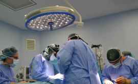 Японский хирург проведет в Молдове несколько операций на головном мозге 