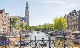 Amsterdam introduce o nouă taxă pentru turiști