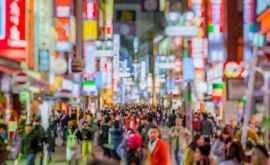 Японцы штурмуют магазины в преддверии повышения налогов