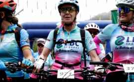 O bătrînă de 70 de ani a devenit cea mai în vîrstă participantă la cursa ciclistă 
