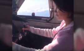 O tînără a pilotat un avion de pasageri deși nu avea licență VIDEO