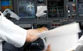 Как наказали китайского пилота за допуск пассажира в кабину самолета