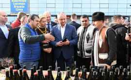  Igor Dodon invită Blocul ACUM la un pahar de vin 