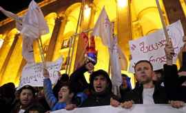 Грузинские оппозиционеры возобновили акции протеста в Тбилиси