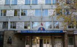 Blocul vechi al liceului Gheorghe Asachi va fi reparat