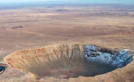 Исследование на тектонику плит Земли могли повлиять удары небесных тел