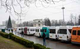 Protest în centrul Capitalei Peste 300 de microbuze parcate în PMAN