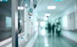 Intoxicație în masă la un liceu din Moldova 25 de elevi internați la spital