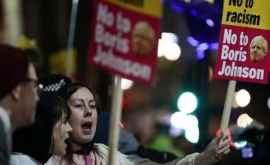 В Лондоне британцы вышли на протест после победы Консервативной партии