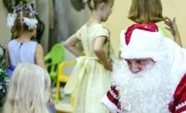Hotărît Copiii de la grădinițele din capitală vor primi cadouri de Crăciun