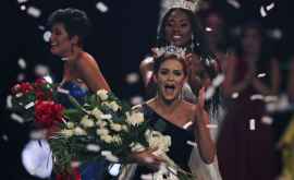Корона Мисс Америка досталась девушке сломавшей стереотипы ВИДЕО