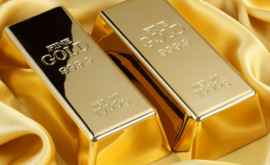 Цена золота выросла до максимума за шесть лет