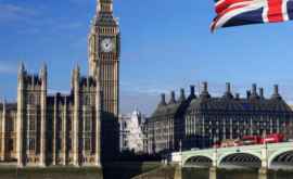 Великобритания сократила численность персонала посольств в Ираке и Иране
