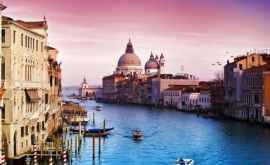 После наводнений в Венеции резко упал уровень воды