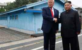 Trump la felicitat pe Kim JongUn