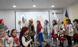 Русская община Молдовы организовала праздник для учащихся ФОТО