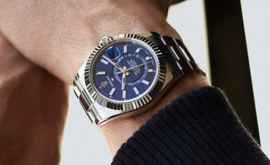 Узнав цену своих антикварных часов Rolex владелец упал в обморок