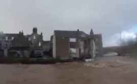 В Европе бушует шторм В Шотландии рухнул отель