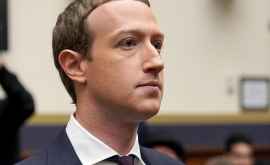 Ce face Zuckerberg înaintea unui discurs