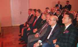 Александр Олешко и многие дипломаты на празднике Мэрцишор в Москве ФОТО