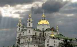 Коронавирус выявлен у 20 паломников посетивших Почаевский монастырь