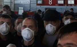 Peste 200 de moldoveni au rămas blocați pe aeroport la Paris