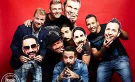 Пандемия и самоизоляция не в силах справиться с музыкой Backstreet Boys поют из дома ВИДЕО