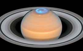 Astronomii au descoperit de ce atmosfera lui Saturn este atît de fierbinte