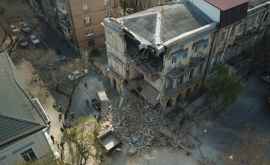 Momentul în care se prăbușește o clădire din centrul istoric al Odesei FOTO VIDEO