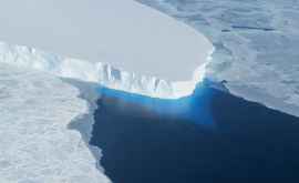 Apa caldă a făcut ca ghețarii din Groenlanda să se topească chiar și iarna