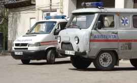 În Florești 5 din 7 medici de pe ambulanță se află în izolare