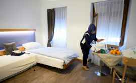 Persoanele fără adăpost sînt cazate la hoteluri de lux în Elveția