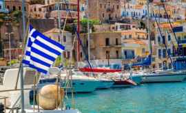 В Греции курортный сезон начнут с июля а туристов будут пускать по тестам на коронавирус