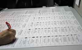 Dodon nu va susține inițiativa de a anula buletinele de vot în limba rusă