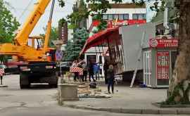 В Кишиневе продолжается демонтаж незаконных построек ФОТО