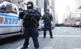 Poliţişti din New York spitalizaţi după ce au băut milkshakeuri