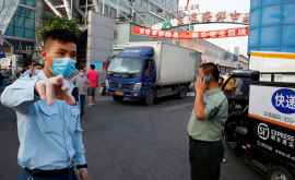 Beijingul solicită locuitorilor să nu părăsească oraşul după o revenire a cazurilor de COVID19
