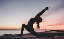 Primministrul Indiei recomandă exerciţiile de Yoga împotriva noului COVID19