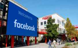 Facebook теряет миллиарды долларов