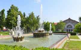 В Кишиневе после перерыва изза COVID19 вновь заработали фонтаны ФОТО