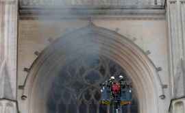 În Franţa a luat foc Catedrala din Nantes VIDEO