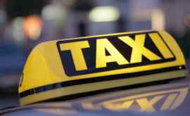 Пассажир снял увлеченного социальными сетями во время поездки водителя такси ВИДЕО
