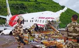 În India au fost recuperate cutiile negre ale avionului prăbușit