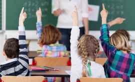 Părinții care au copii de școală vor semna o obligație pe proprie răspundere
