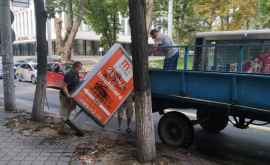 Ion Ceban 12 panouri publicitare sunt astazi demontate si evacuate de pe strada A Puskin