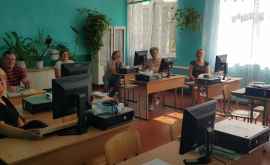 Gimnaziul din Ivancea a primit în dar de la o întreprindere locală 8 calculatoare FOTO
