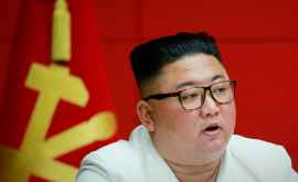 Ким Чен Ын обсудил пандемию и тайфун на заседании политбюро ТПК 
